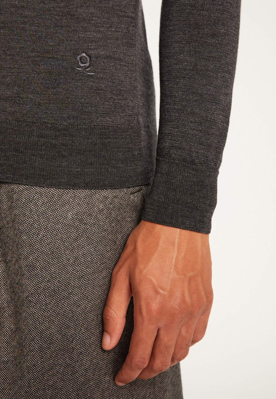 Merino Wool V-Neck Sweater - Elmo