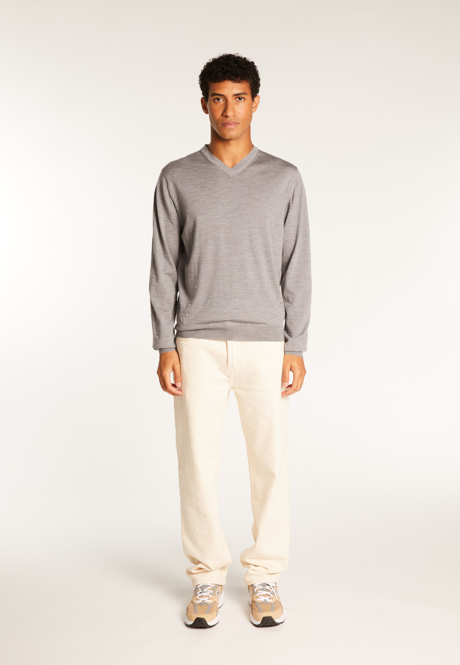 Merino Wool V-Neck Sweater - Elmo