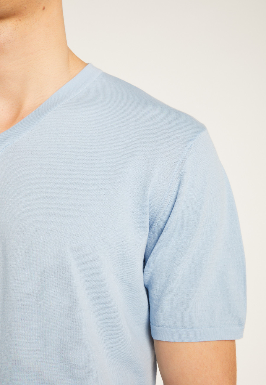 Camiseta de algodão com decote em V - Malo