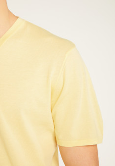 V-neck T-shirt - Malo