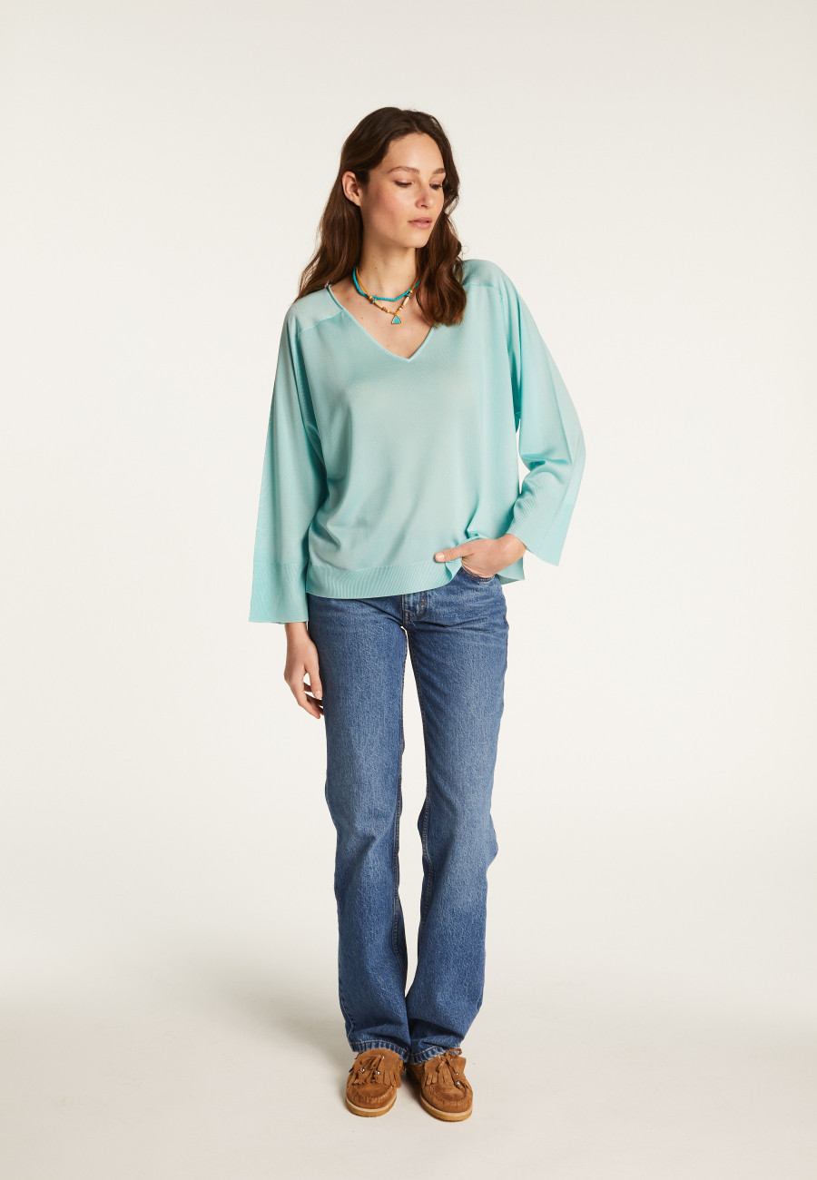 V-neck sweater in light thread - Delly