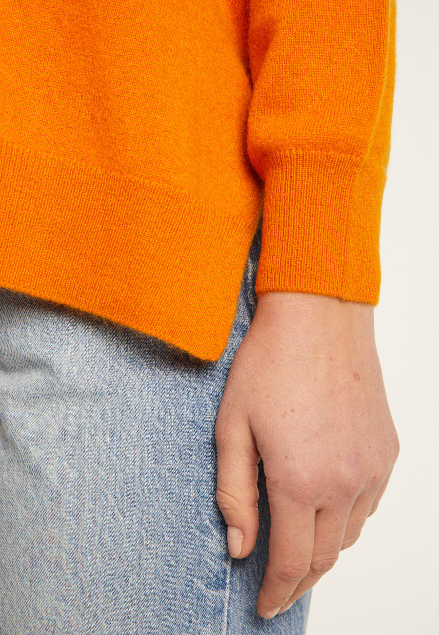 Suéter de cashmere com decote em V, fendas e bordas caneladas - Alienor