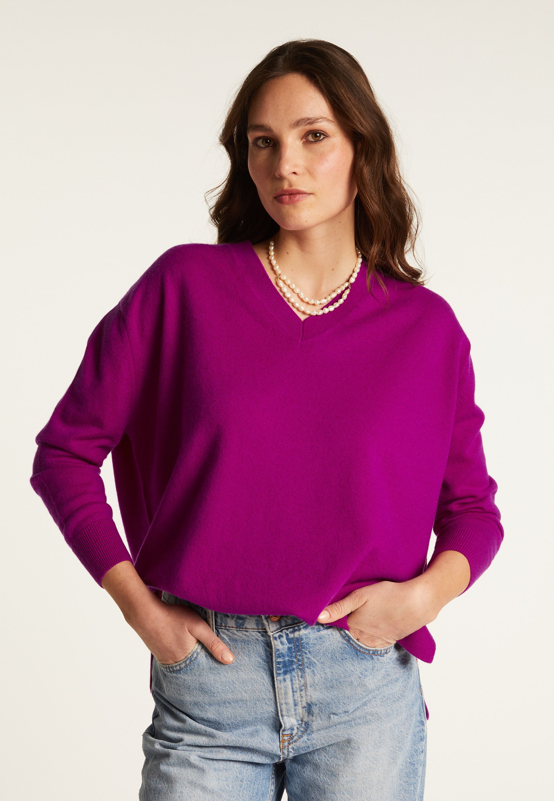 Loose sweater with V-neck slits in cashmere - Alienor