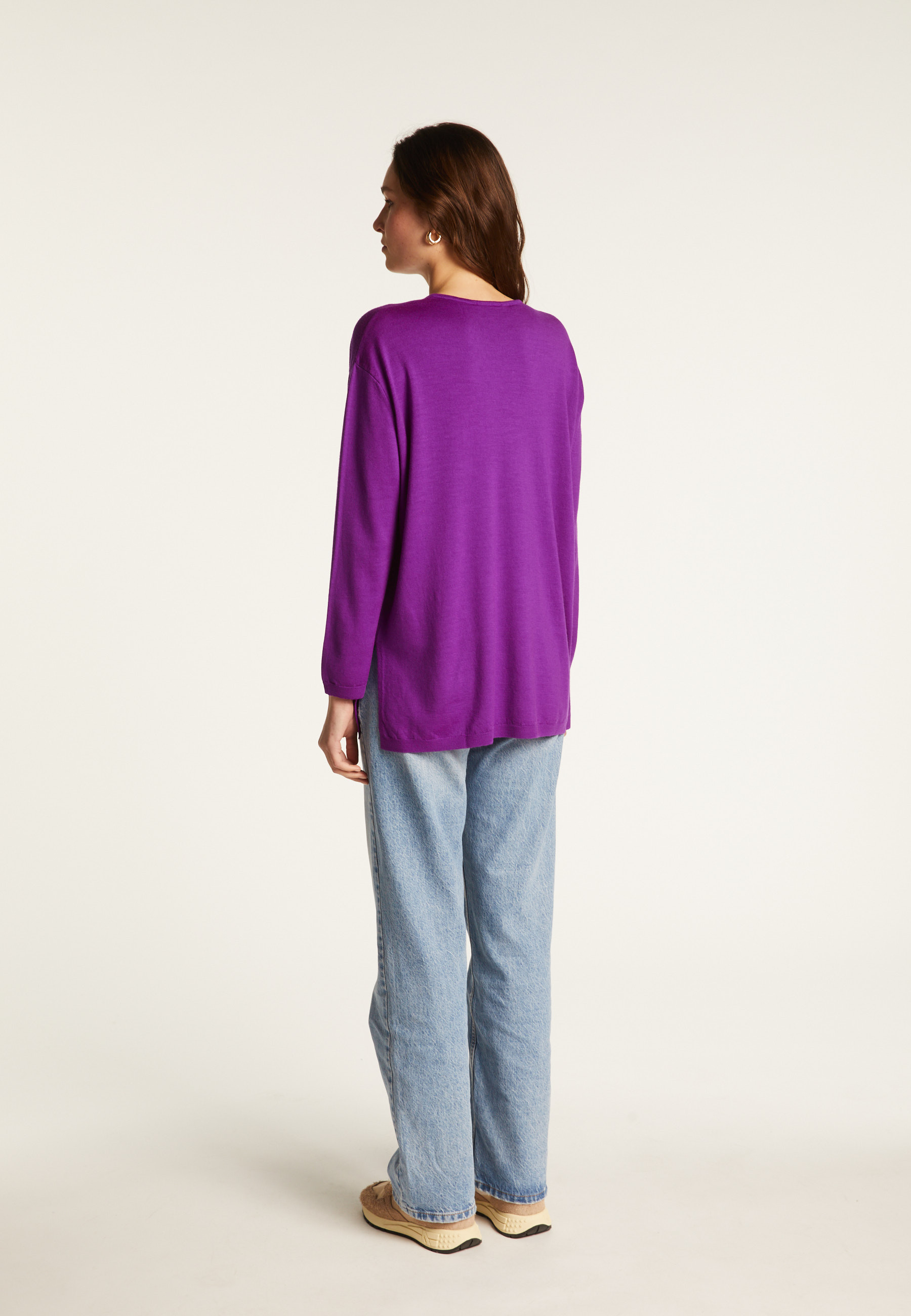 Pull ample col V à poches en laine mérinos - Albertine 7852 celadon - 94 Vert amande