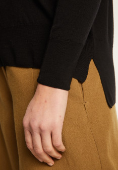 Merino wool V-neck sweater with slits in merino wool - Aurora