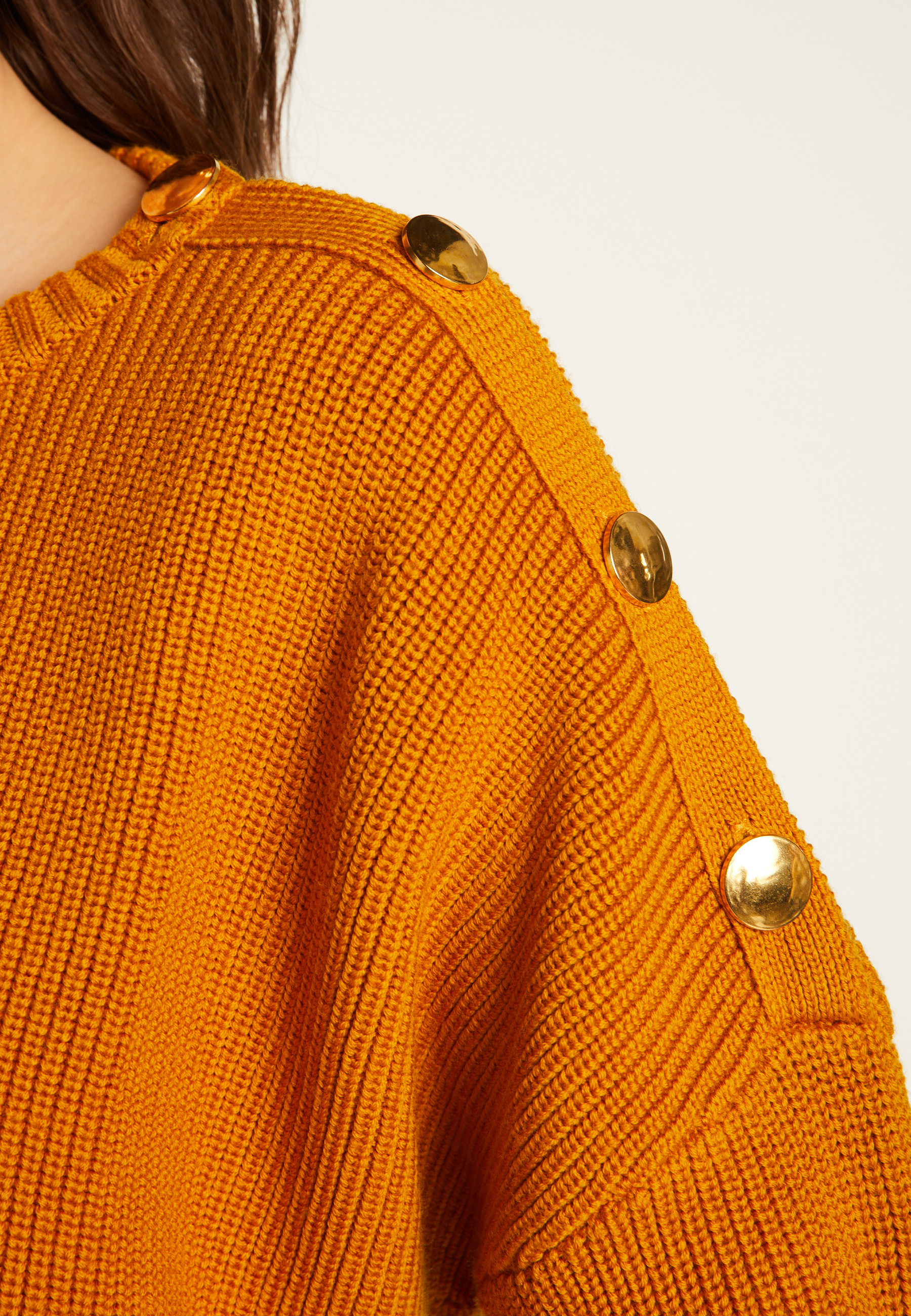 Merino wool round neck buttoned shoulder sweater - Gao