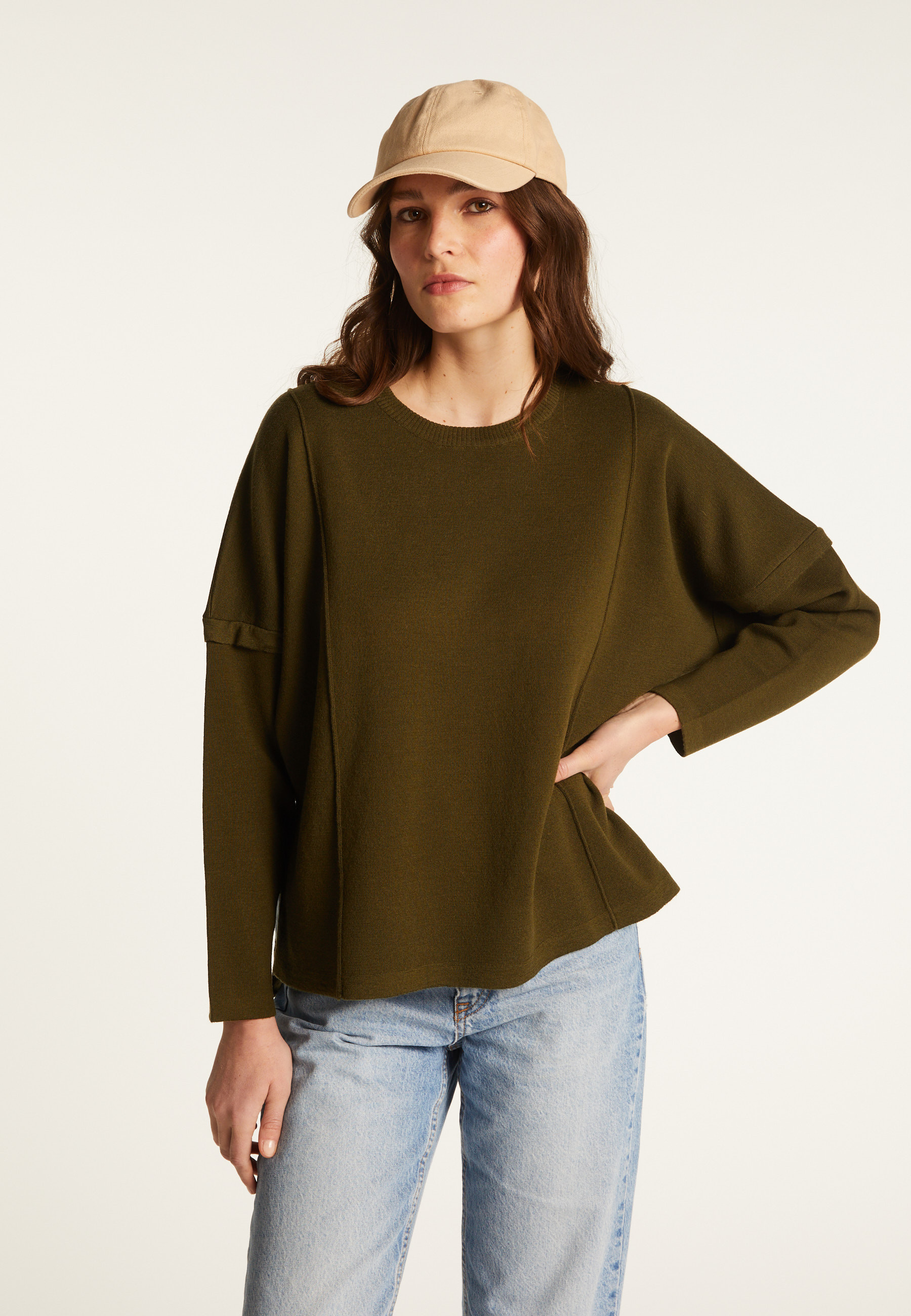 Loose-fit round-neck sweater in merino wool - Guerande