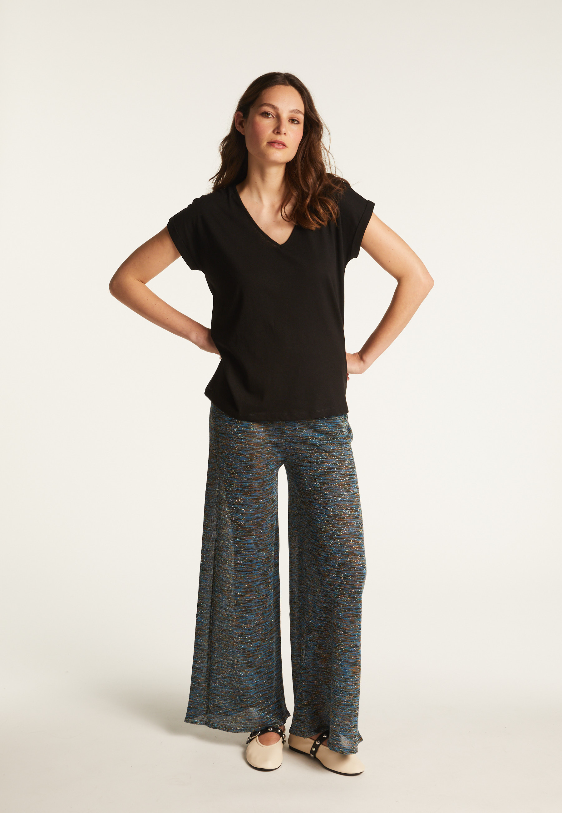 Cotton V-neck T-shirt - Dasha