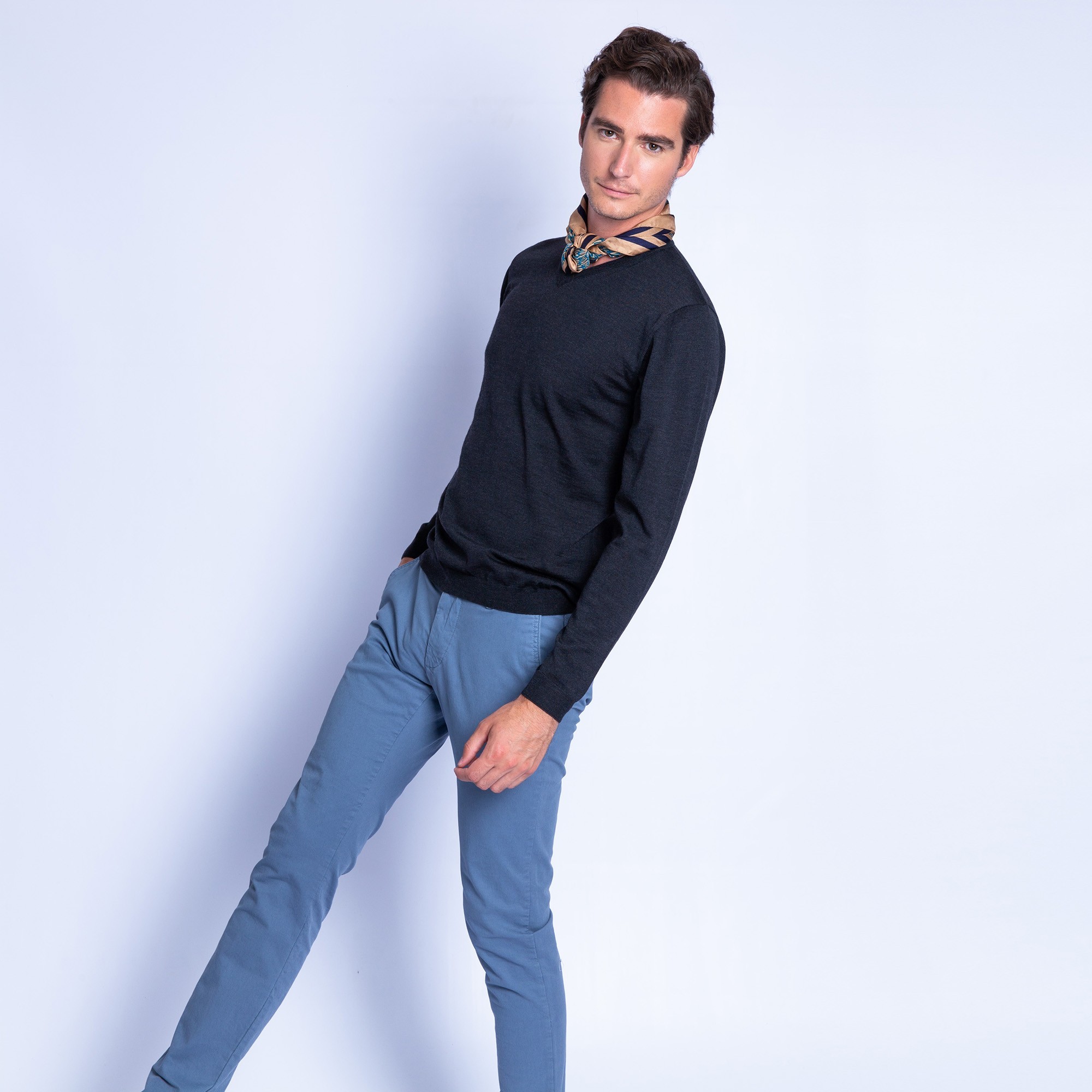 V collar sweater in merino wool - Fox