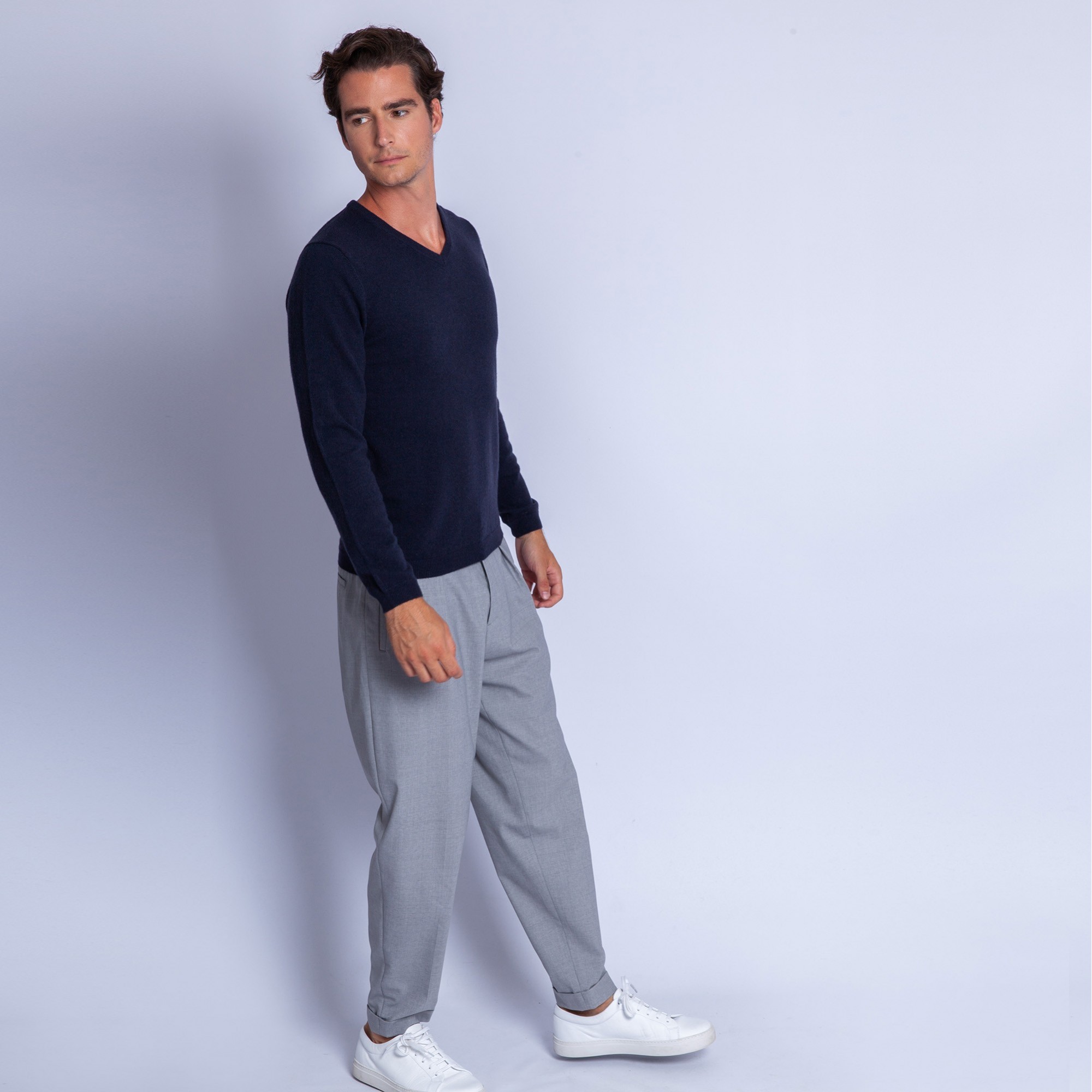 V collar cashmere sweater - Ferdinand