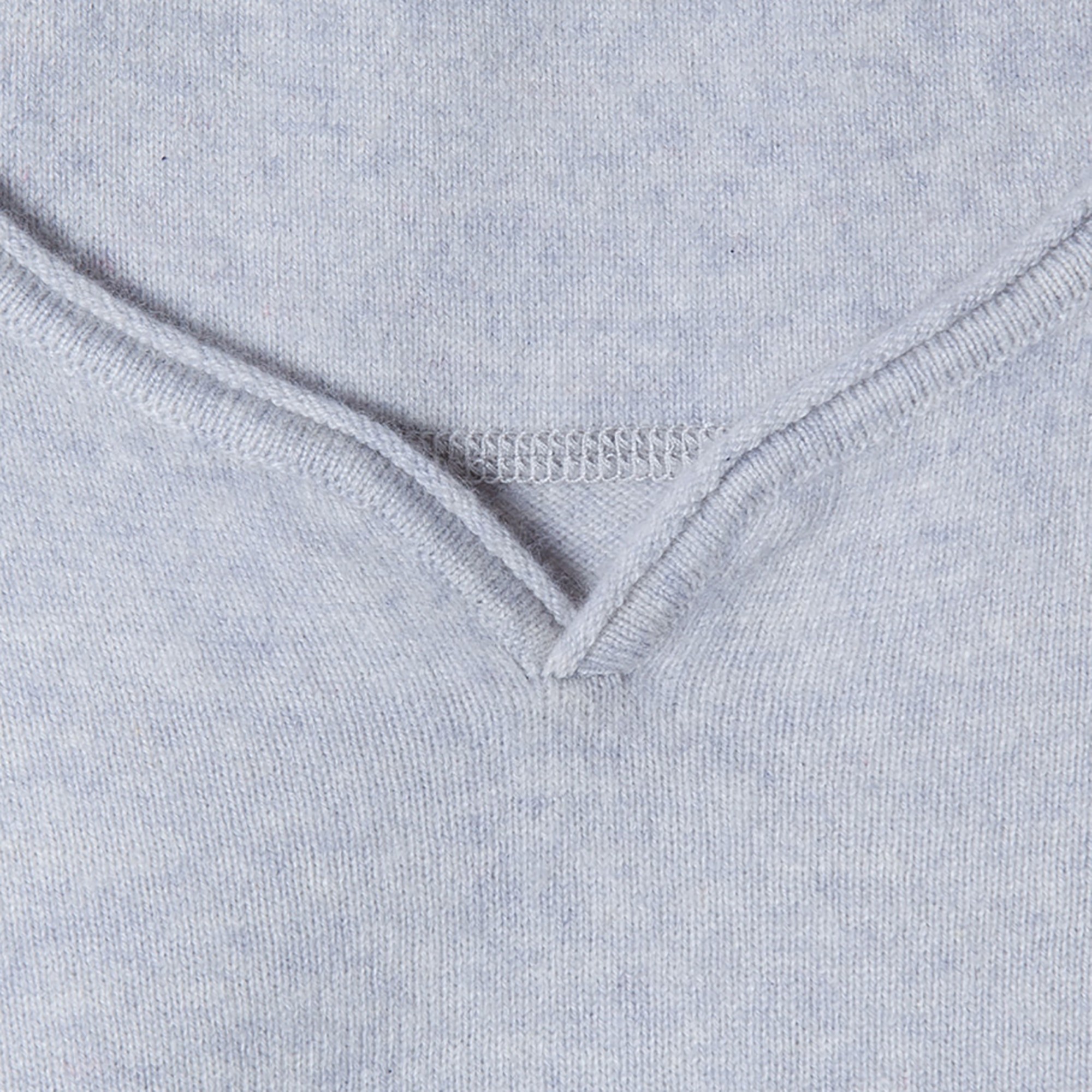 Pull col tunisien en cachemire - Henry 6366 plume - 81 gris pale